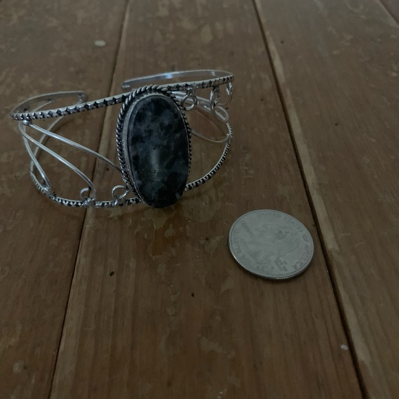 1992 Artisan Silver and Black Stone Bracelet - Picture 4 of 4